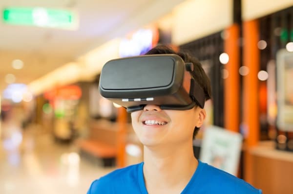 Meta戰略大轉向：高端頭顯Quest Pro2夭折 或推超輕量新品