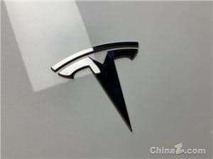 Tesla Owners Happy! Officially Hypes In-Car AI Voice, Reports Will Integrate Domestic Dual Large Models for the First Time