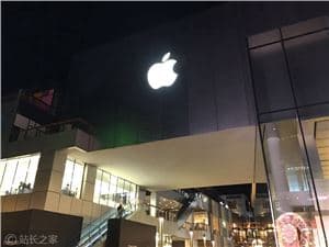 技術落後也能躺賺？蘋果 AI 年收入將破 10 億美元：ChatGPT 竟成最大“金主”