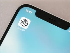 ChatGPT 開始引用馬斯克旗下 Grokipedia 的百科內容