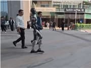 Shenzhen's New Humanoid Robot SE01 Goes Viral Overseas, Netizens Exclaim: Is This Really Not Generated by Sora?