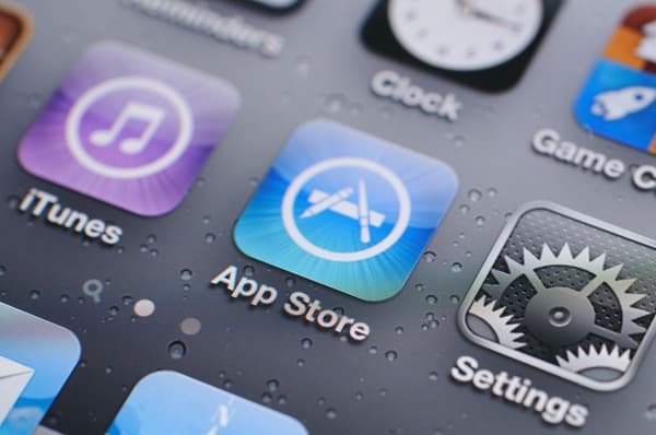 App Store 陷道德危機:調查揭露數十款 AI色情化應用依然在架