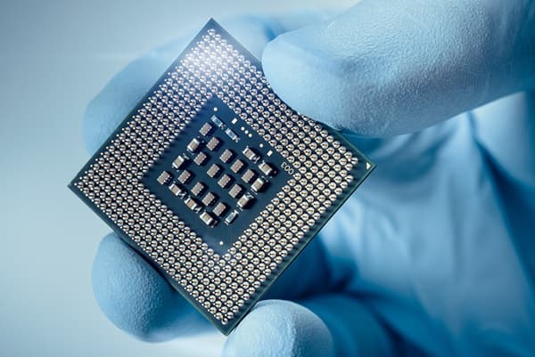 Cerebras Launches 'World's Fastest' AI Inference Service, Challenging Nvidia's Dominance
