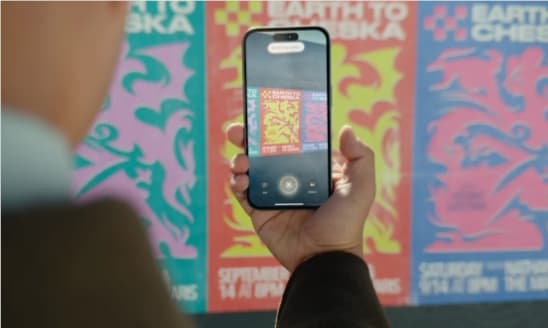 Apple iPhone 16 Introduces Visual Intelligence: Similar to Google Lens, Achieving Instant Search through Photos