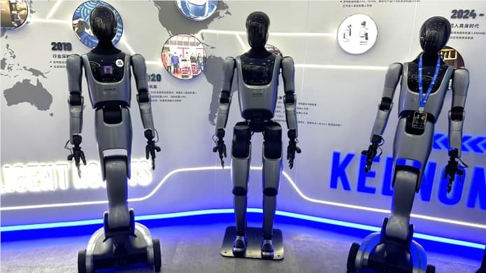 未來家庭的 “全職保姆”:擎朗智能發佈服務機器人大模型
